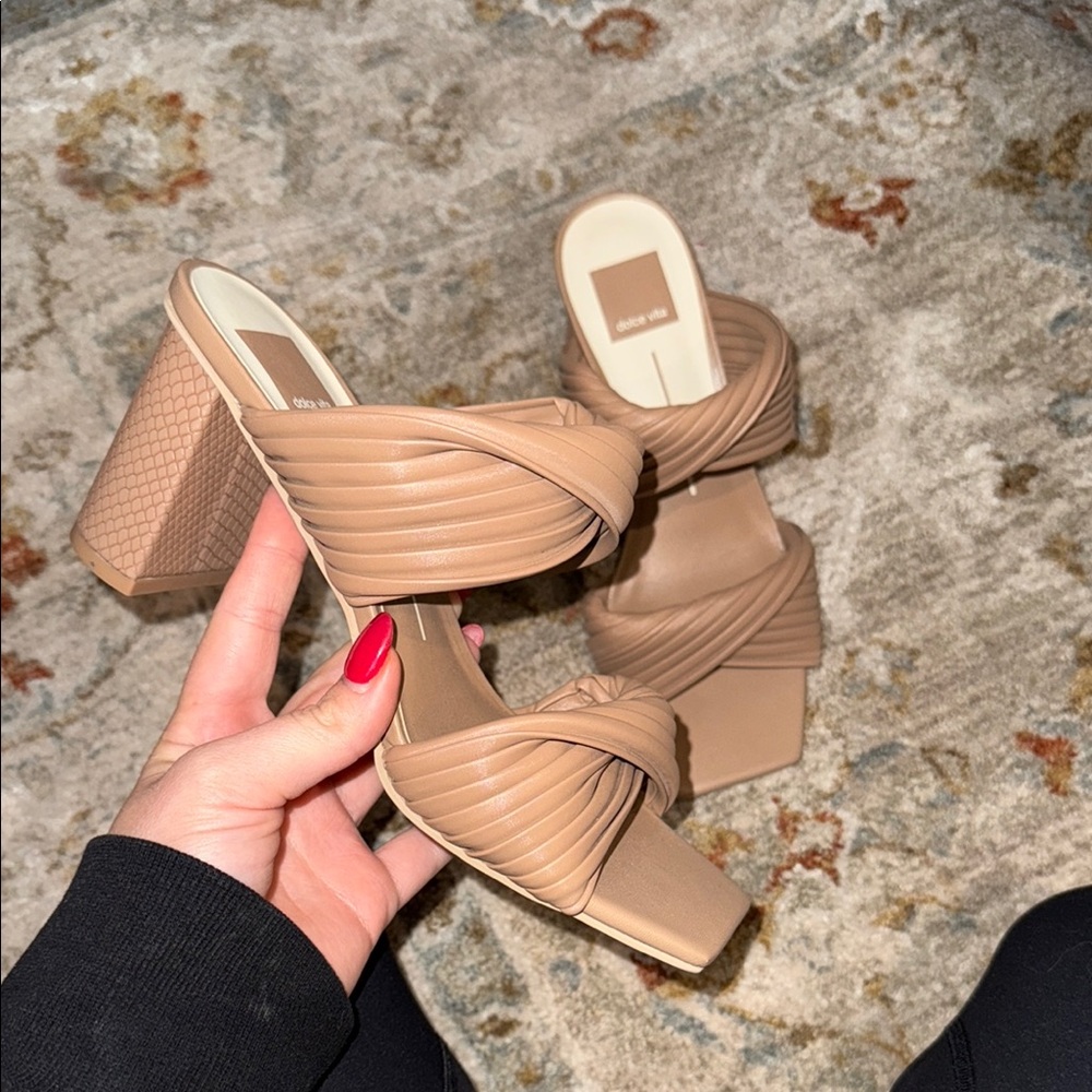 Dolce Vita Elegant Tan Block Heel Sandals